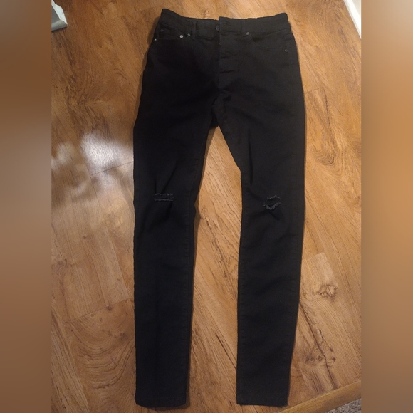 Fashion Nova Black, size 30L, ripped at Knee. Button Up Jean - Picture 3 of 10